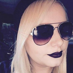 Meet your Posher, Michaela